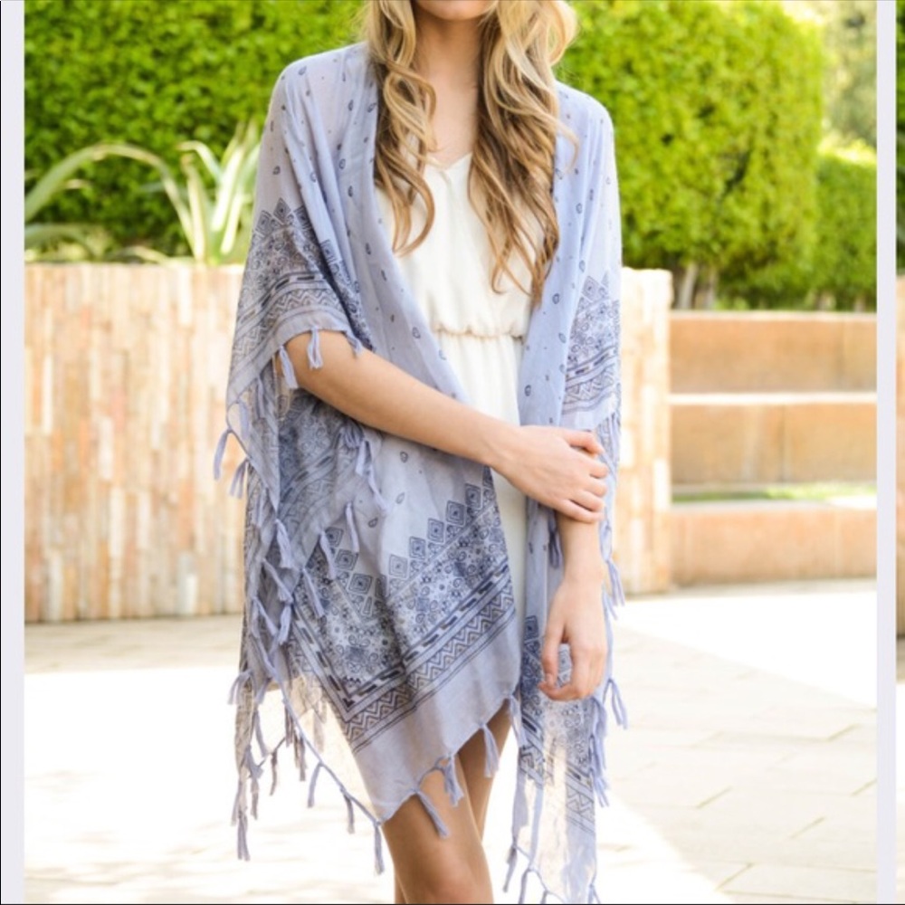 Periwinkle shawl - Picture 3 of 4